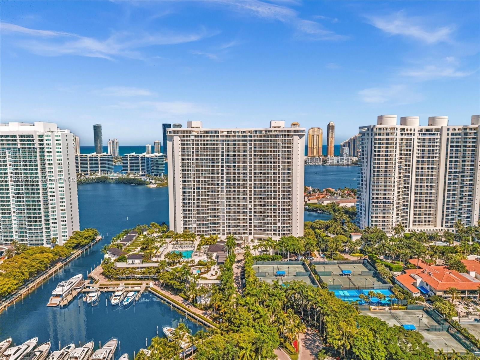 7000 Villa Marina exterior at Williams Island