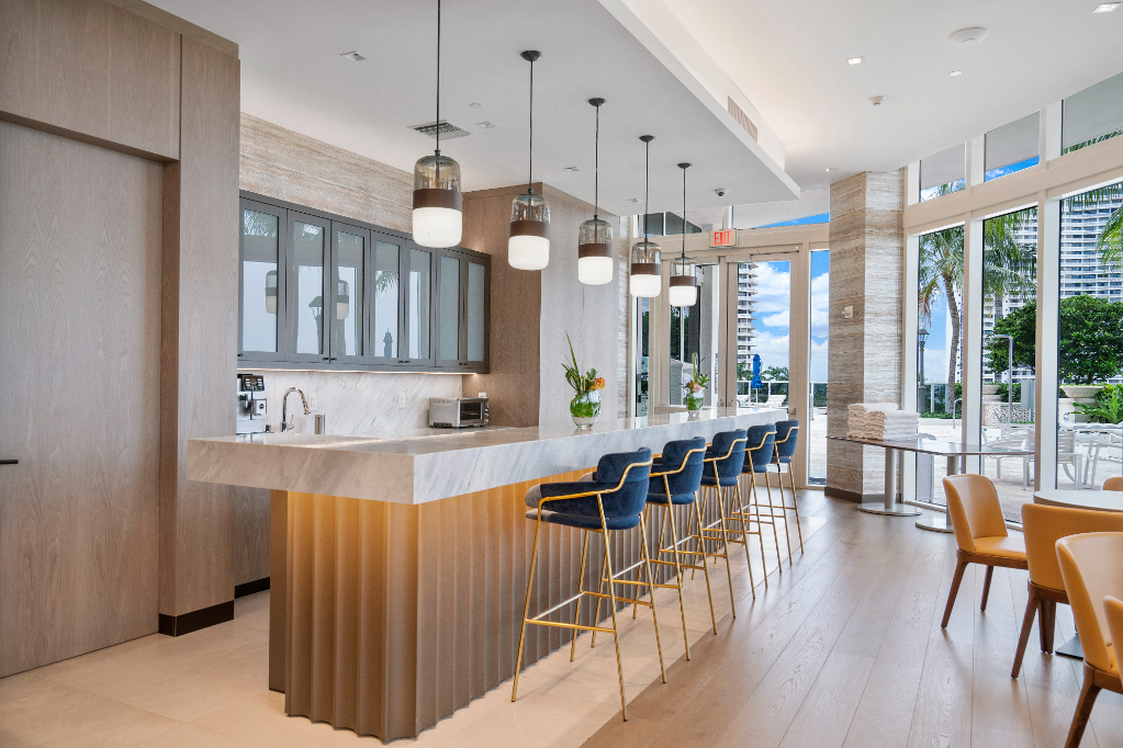 Bellini pool and recreation area