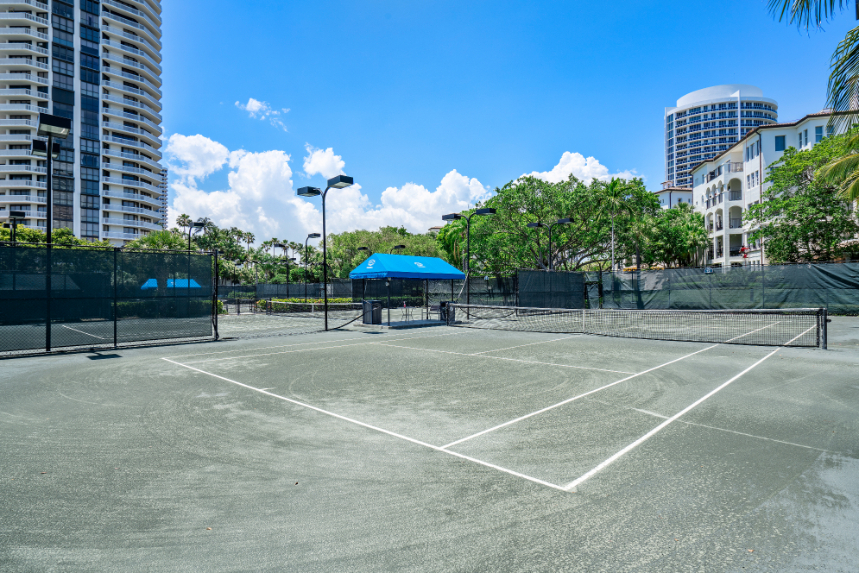 Williams Island tennis courts